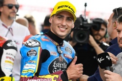 Moto2 : Vierge signe la pole position