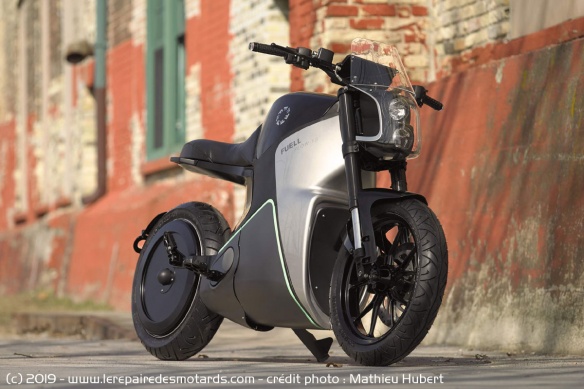 La moto sera proposée en version 35 kW et 11 kW