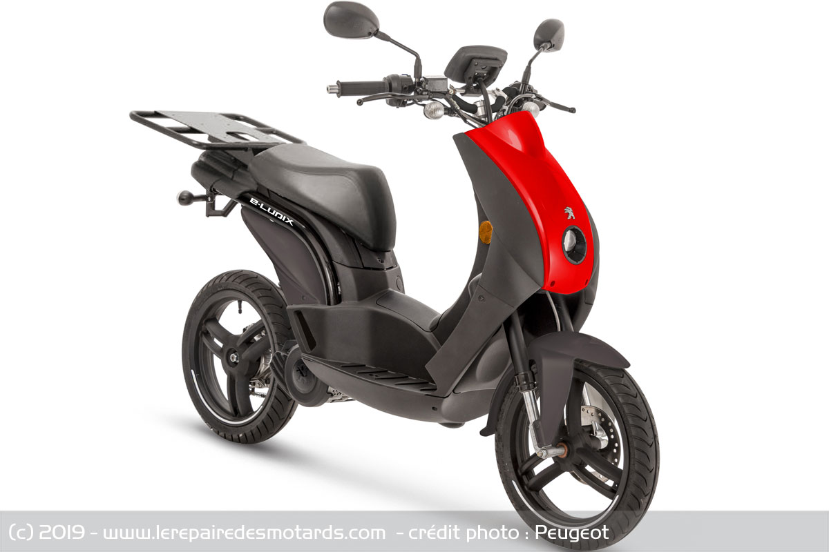 Le scooter électrique Peugeot e-Streetzone gagne en autonomie