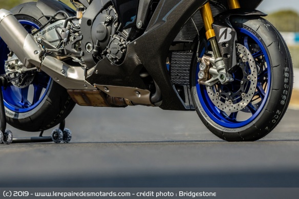 Bridgestone Battlax Racing Street RS11