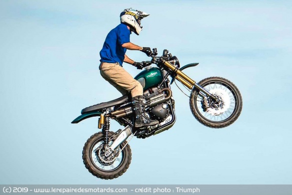 Guy Martin sur la Triumph Scrambler 1200