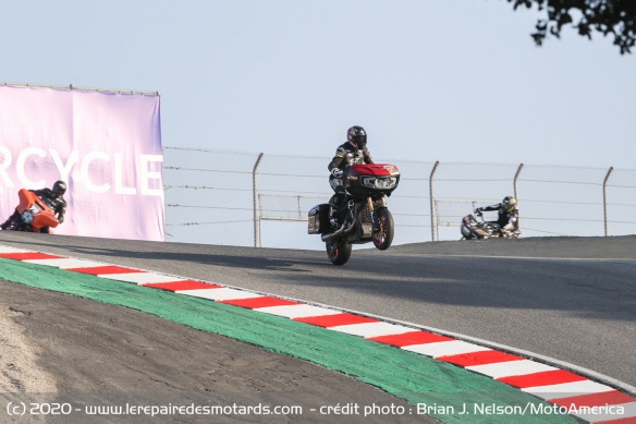 Le corkscrew en Indian Challenger ? Même pas peur