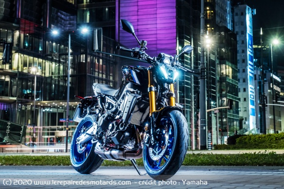 Roadster Yamaha MT-09 SP 2021