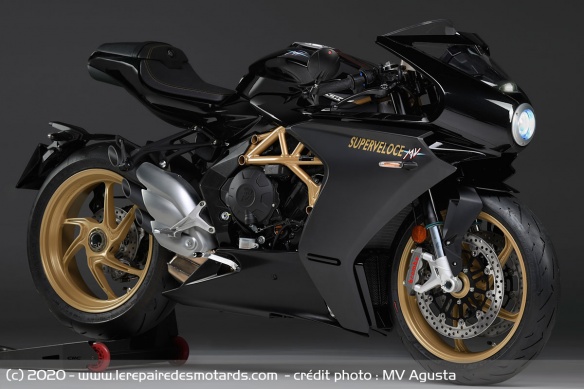 Sportive MV Agusta Superveloce 800