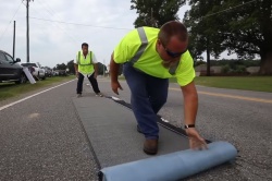 Une rustine de route pour les nids-de-poule - Crédit photo : American Road Patch