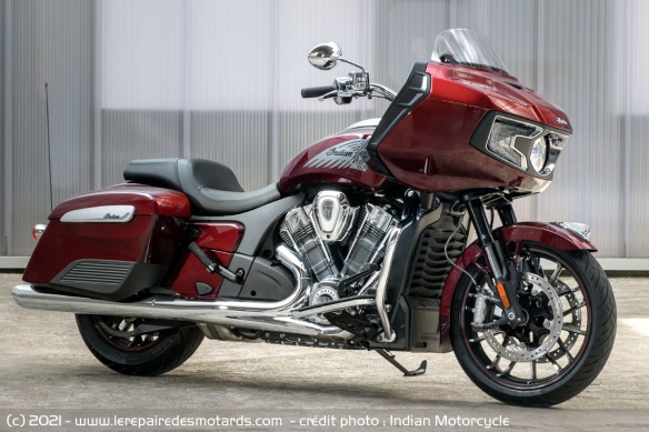 Indian Challenger Limited - Maroon Metallic