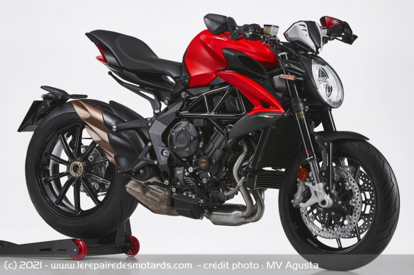 Roadster MV Agusta Dragster Rosso