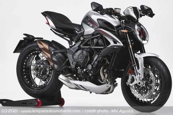 Roadster MV Agusta Dragster RR 2021