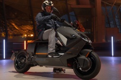 Scooter électrique BMW CE 04