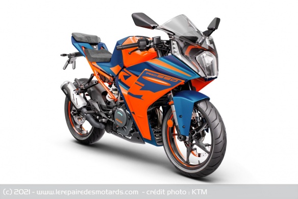 La RC 390 adopte un nouveau style pour 2022