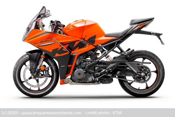 Sportive KTM RC 390 2022