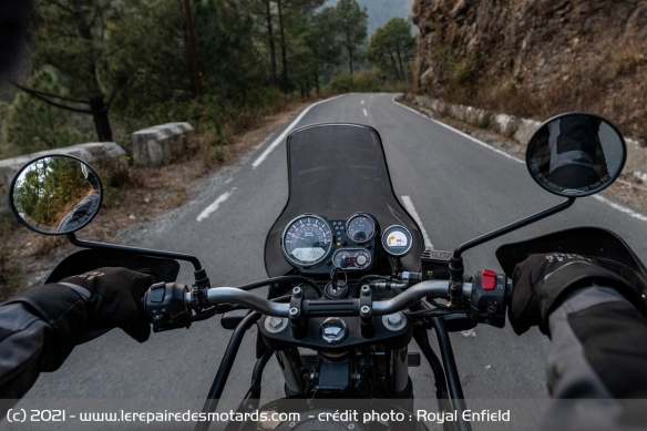 L'instrumentation s'accompagne désormais du Royal Enfield Tripper pour la navigation