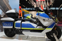 Le scooter électrique BMW CE-04 Police