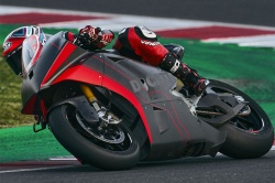 MotoE : La Ducati V21L en test