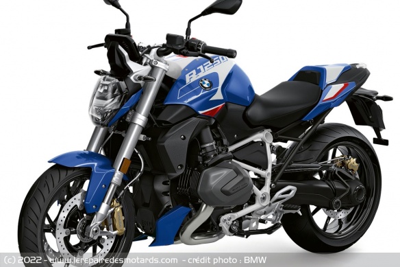 BMW R 1250 R bleu et blanc