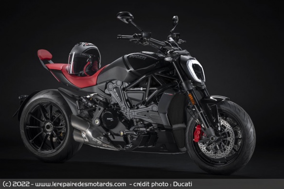 Le casque assorti à la Ducati XDiavel Nera