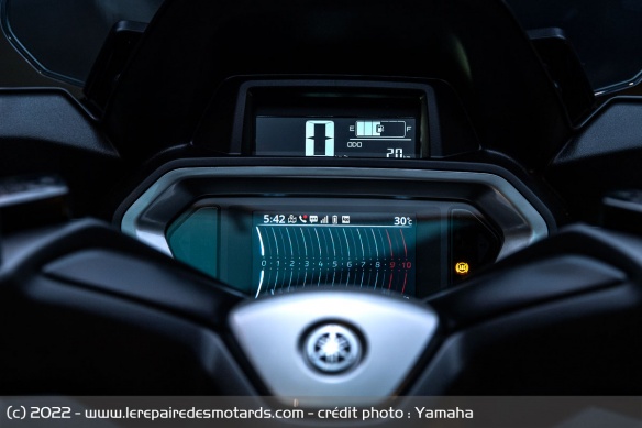 Le compteur du Yamaha Xmax 300 Tech Max 2023