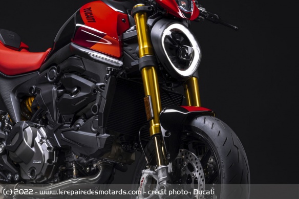 Fourche Öhlins réglable de la Ducati Monster SP