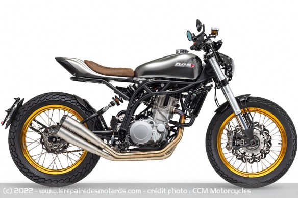 Moto CCM Classic Tracker