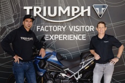 Ivan Cervantes et Ricky Carmichael se sont rendu à Hinckley pour les tests de développement des off-road Triumph