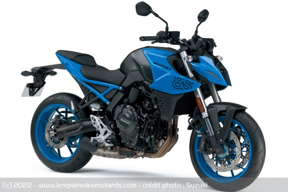 Roadster Suzuki GSX-8S Pearl Cosmic Blue