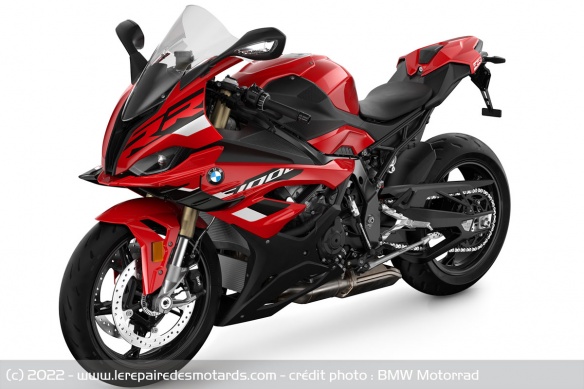 BMW fait évoluer la S 1000 RR pour 2023