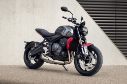 Triumph rappelle les Trident 660