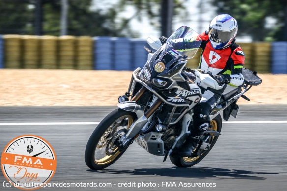 Seuls critères pour participer : avoir un équipement complet et une moto de plus de 400 cm3