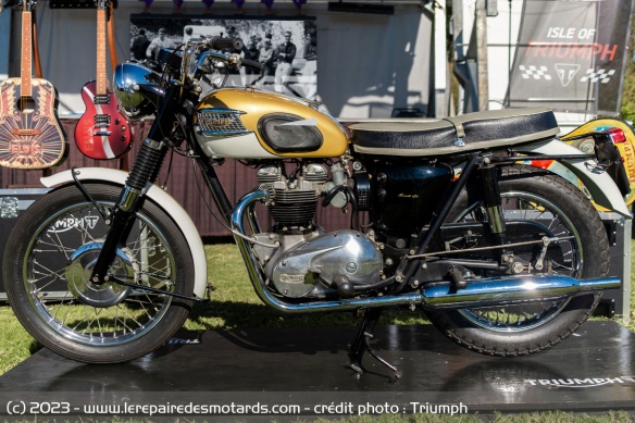 La Triumph T120 650 Bonneville de 1964