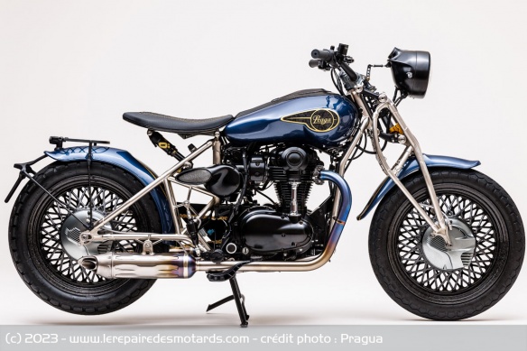 On retrouve ni plus ni moins que le twin des Kawasaki W800