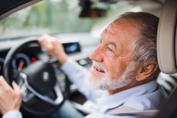 Contrôle médical obligatoire pour les conducteurs de 75 ans - Crédit photo : halfpoint/Envato