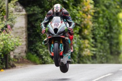 Tourist Trophy : Hickman remporte le Superbike TT - Crédit photo : IOMTT