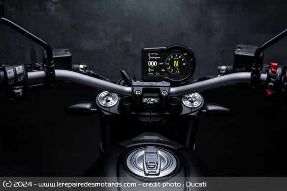 Moto Ducati Scrambler Icon Dark