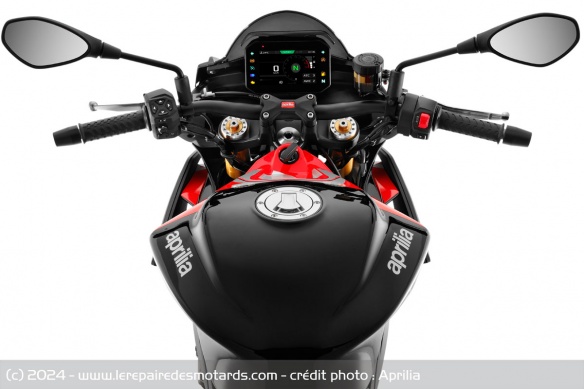 Aprilia Tuono 660 Factory 2025