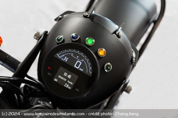 Le compteur du sidecar Changjiang Siberian Express 750