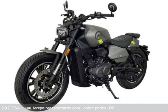 La Benelli Leoncino Bobber 400