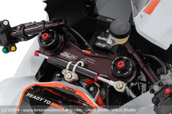 L'instrumentation de la KTM RC 8C