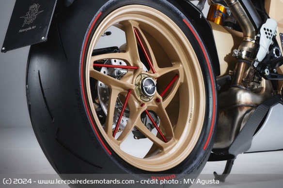 Sportive MV Agusta Superveloce 1000 Serie Oro