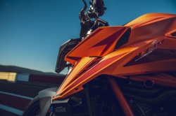 Deux autres KTM 1390 en développement - Photo d'illustration, crédit : KTM