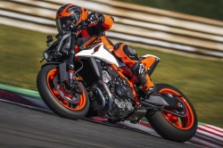 Roadster KTM 990 Duke R