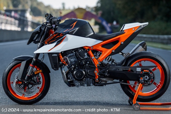 Roadster KTM 990 Duke R