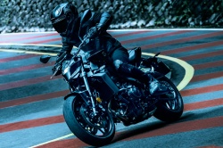 Roadster Yamaha MT-09 Y-AMT