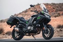 La Kawasaki Versys passe de 1000 à 1100