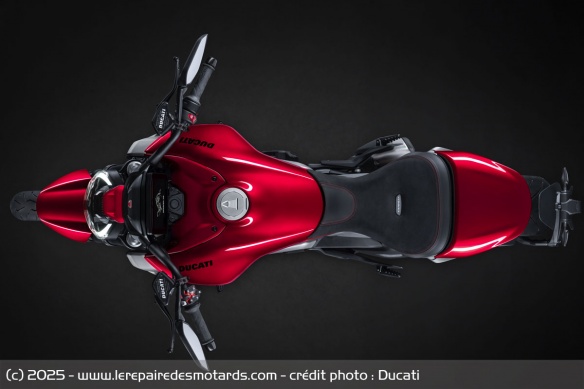 Power cruiser Ducati XDiavel V4