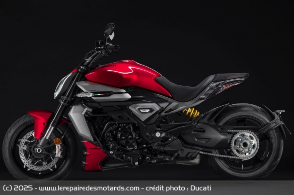 Power cruiser Ducati XDiavel V4