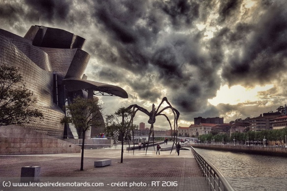 Araignée de Louise Bourgeois devant le musée Guggenheim