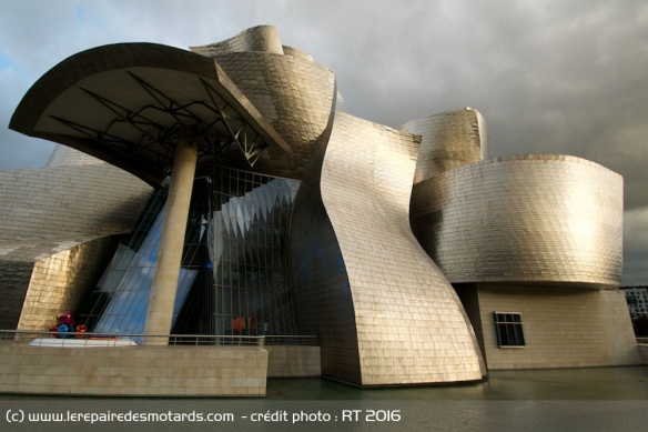 Architecture du Musee Guggenheim, due a Frank Gehry