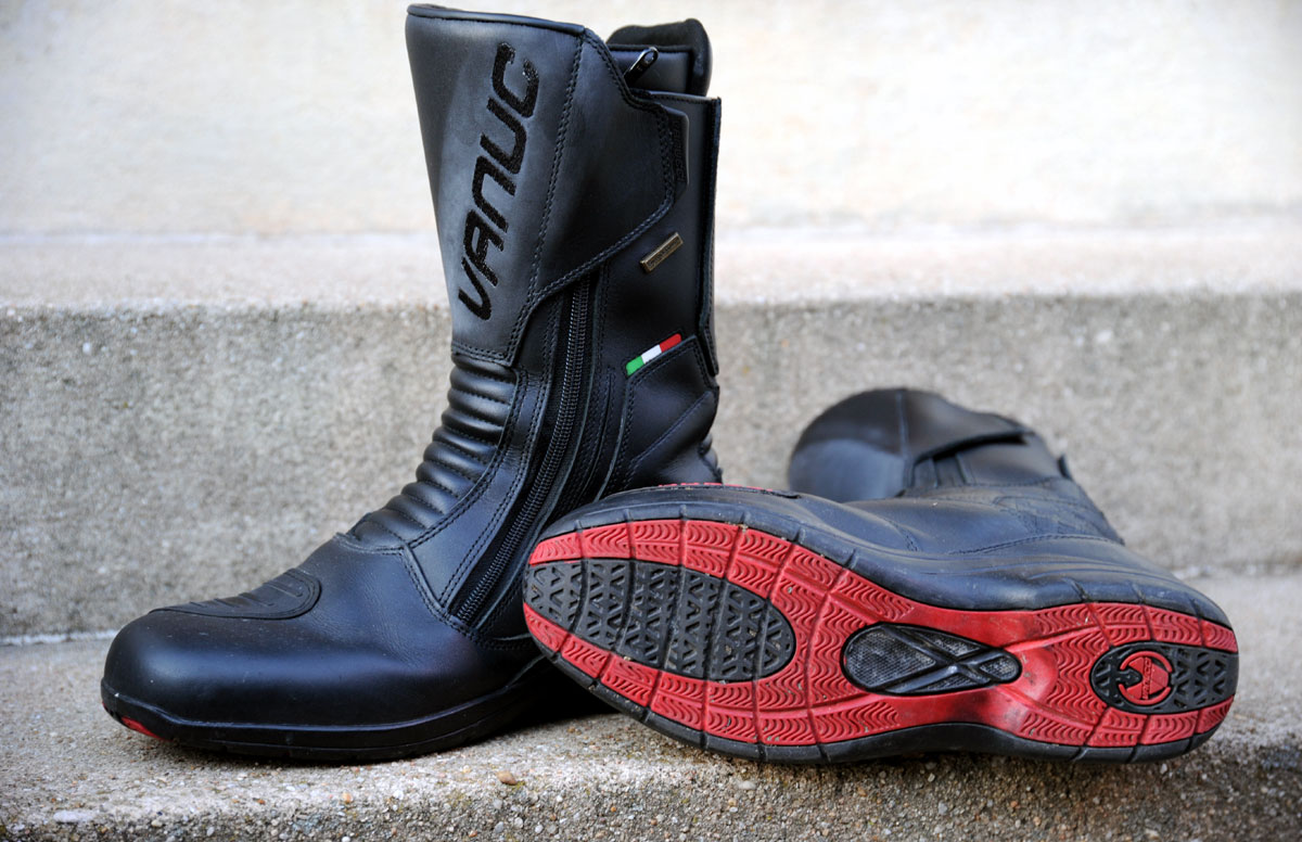 Chaussettes MotoGP hiver rouges / noires pour bottes moto