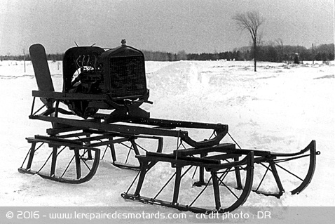 Bombardier : traineau à moteur de Ford T, 1922