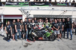 Le Team Louit Moto 33 Endurance autour de la Kawasaki ZX-10R